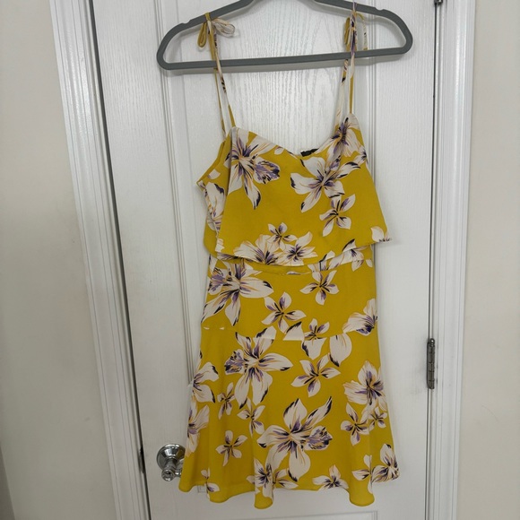 NWOT BB Dakota Island Time Printed Bubble Crepe Dress - Picture 3 of 8